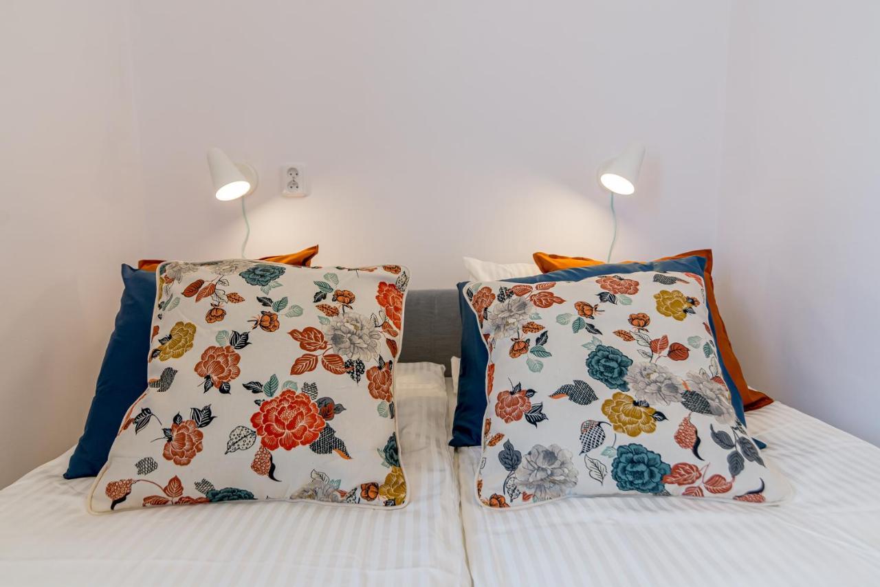 Gdynia Sleeps Apartment Exterior photo