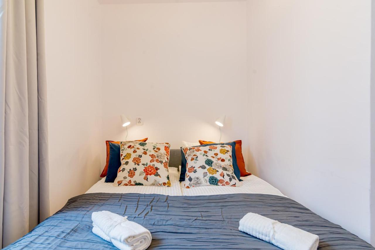 Gdynia Sleeps Apartment Exterior photo